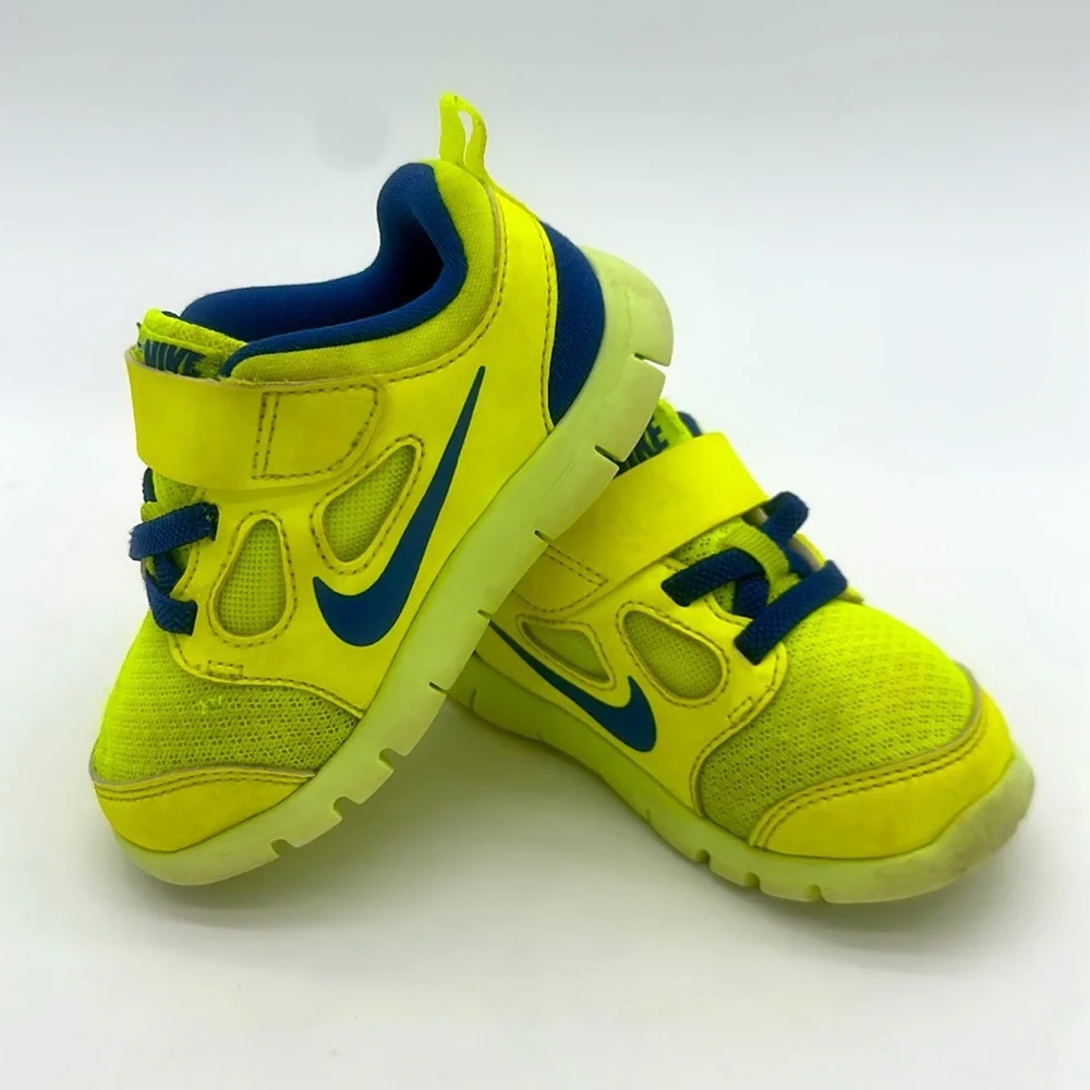 Nike Baby Toddler Medium Green Shoes 580561-700 Size 7 C Velcro Strap